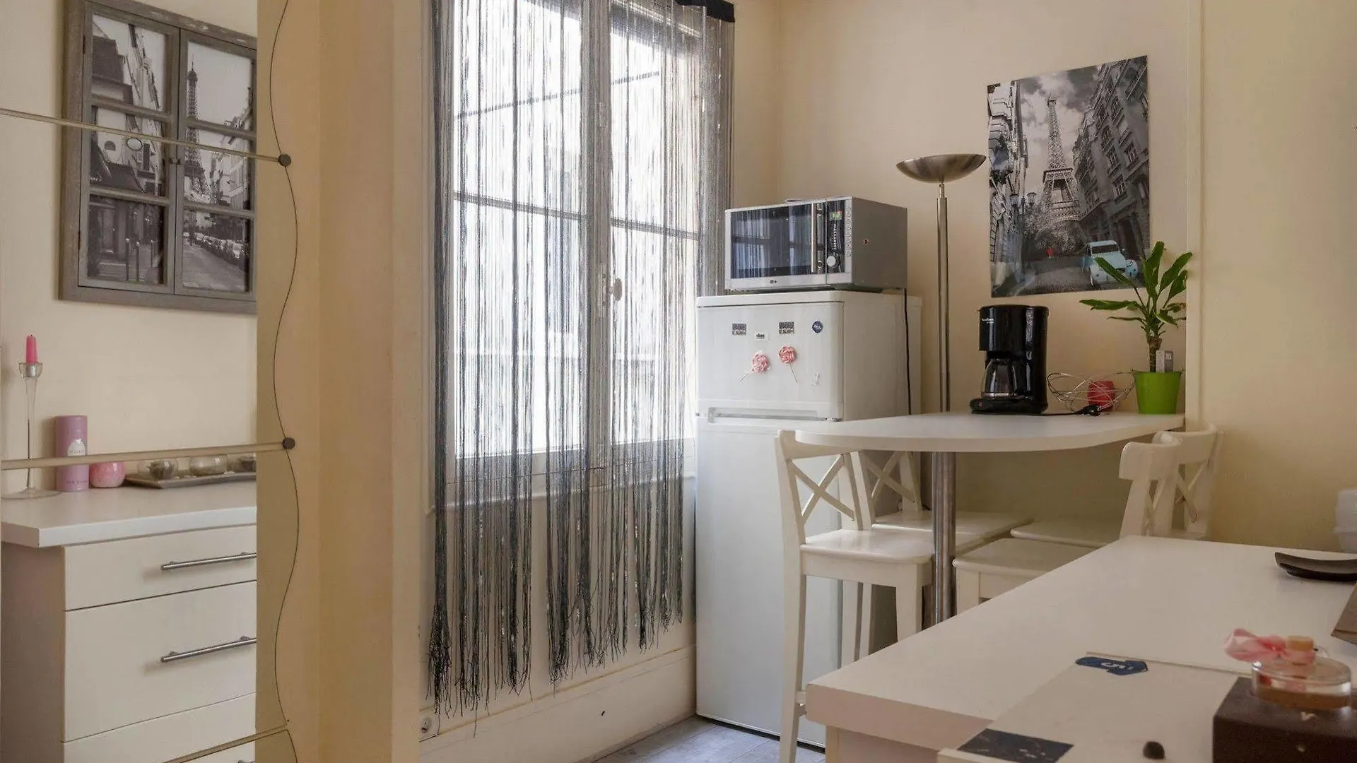Apartament Lovely 1Br - Tour Eiffel - Champs De Mars Paryż